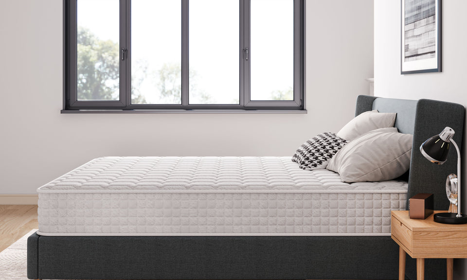 Vesgantti 10 Inch Hybrid Mattress with Breathable Memory Foam and Individually Pocket Spring - Medium Firm, White